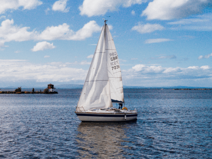 Best Sailboats for One Person: Top Picks for Solo Sailing
